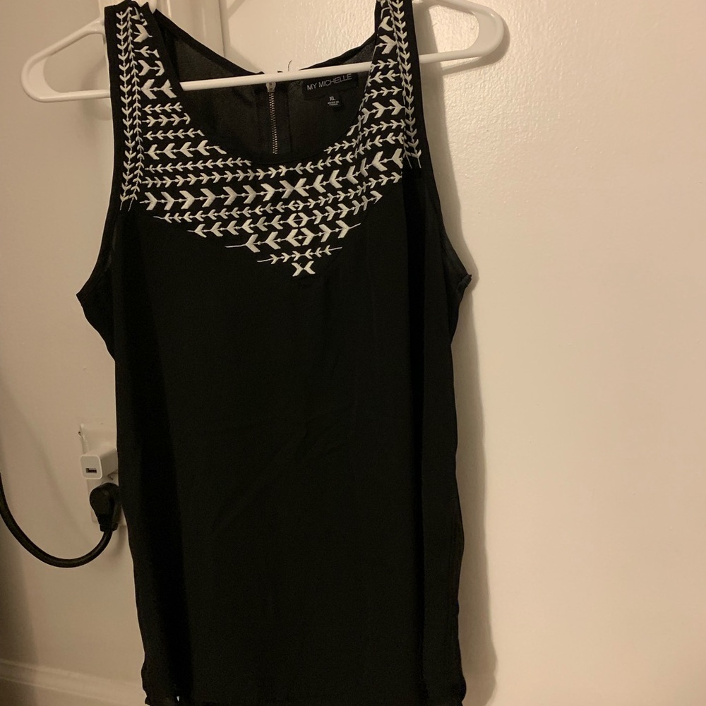 Black tank with sewn in border